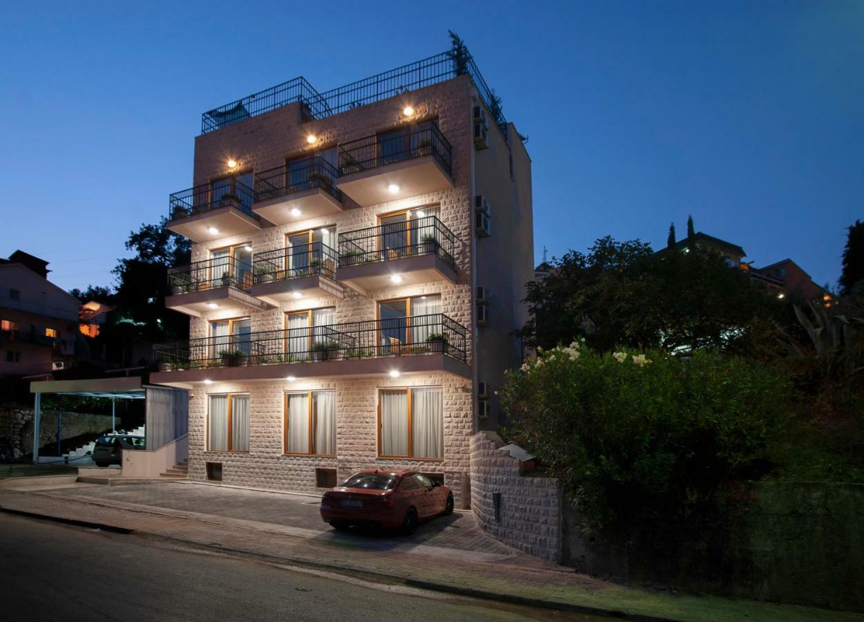 Hotel Twelve By Aycon Budva Exterior photo